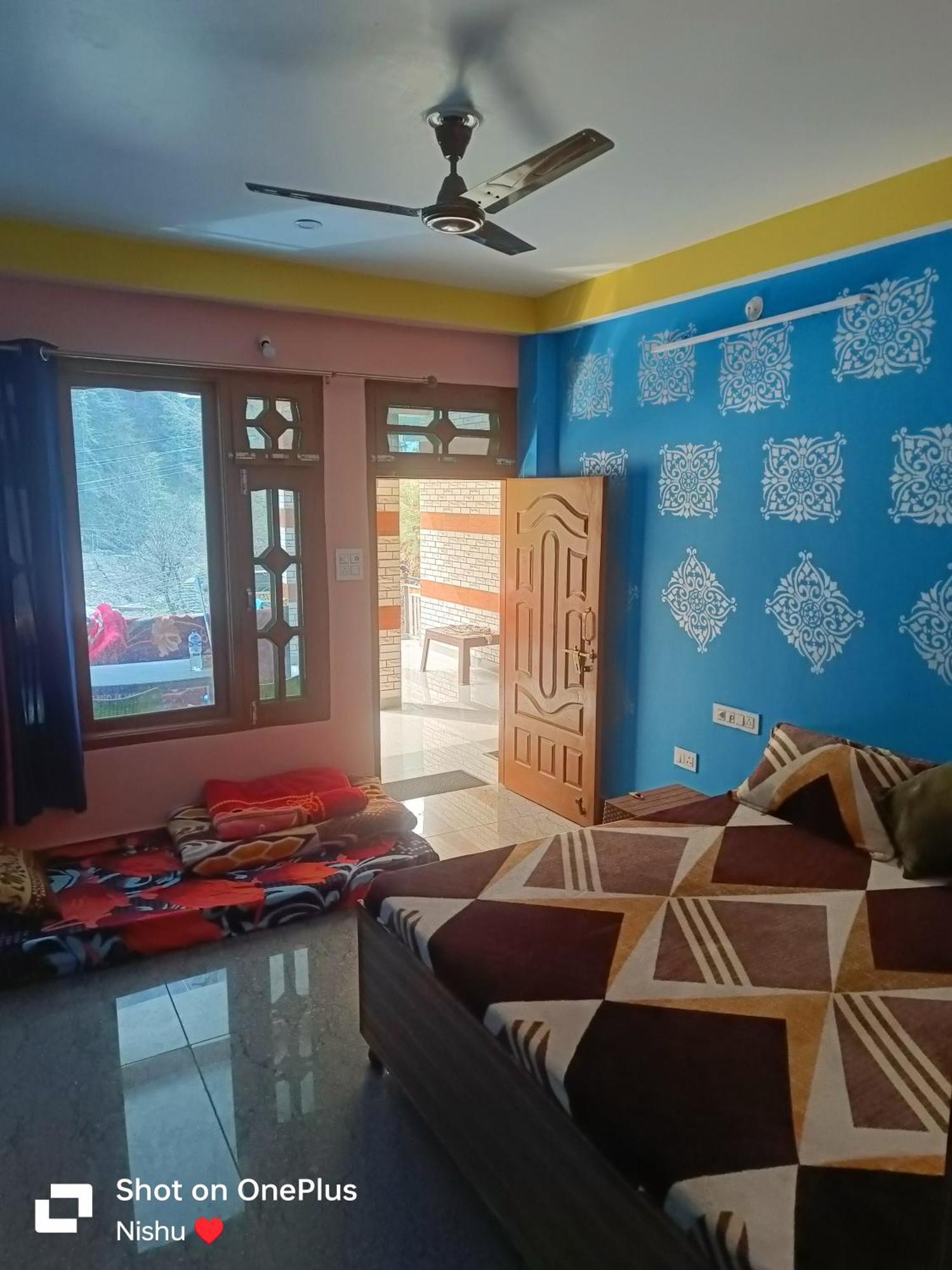 Chojh Inn Guest House Kasol Rum bild